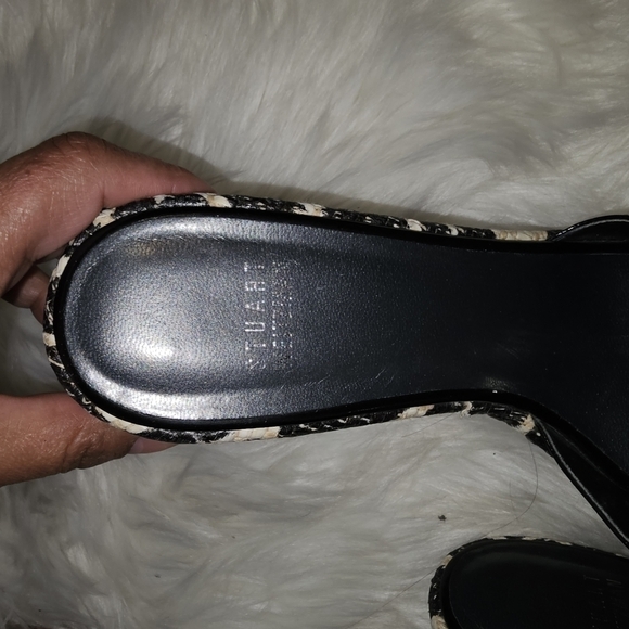 STUART Weitzman clipper giraffe print wedge slides sandals Black white leather - Picture 11 of 11